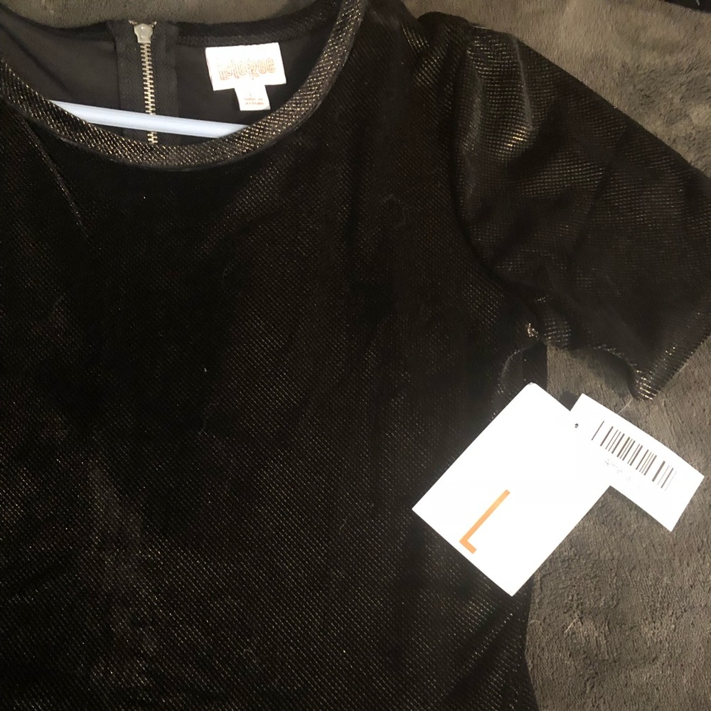 BNWT velvet large Amelia